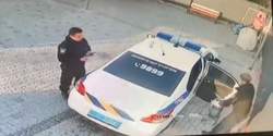 Полицейские украли урну с мусором (видео)